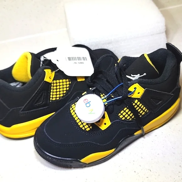 NIKE Air Jordan 4 Retro Thunder Black Yellow Sneakers Boys Size 13C NEW - Picture 8 of 9